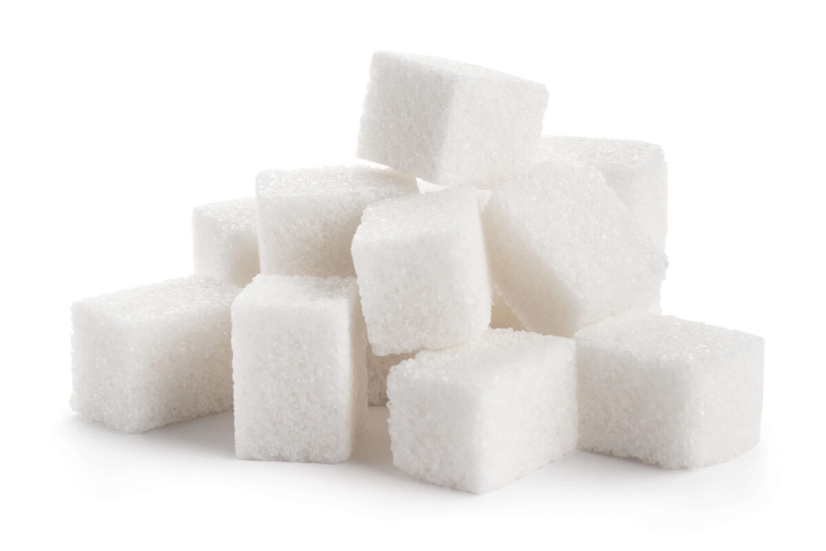 łodyga selera z masłem orzechowym i rodzynkami na przekąskę